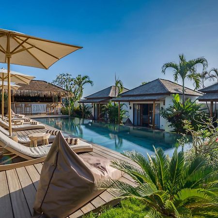 Ehoa Bali Nyanyi Boutique Hotel - In Front Of Entrance To Nuanu Tanah Lot Exterior foto