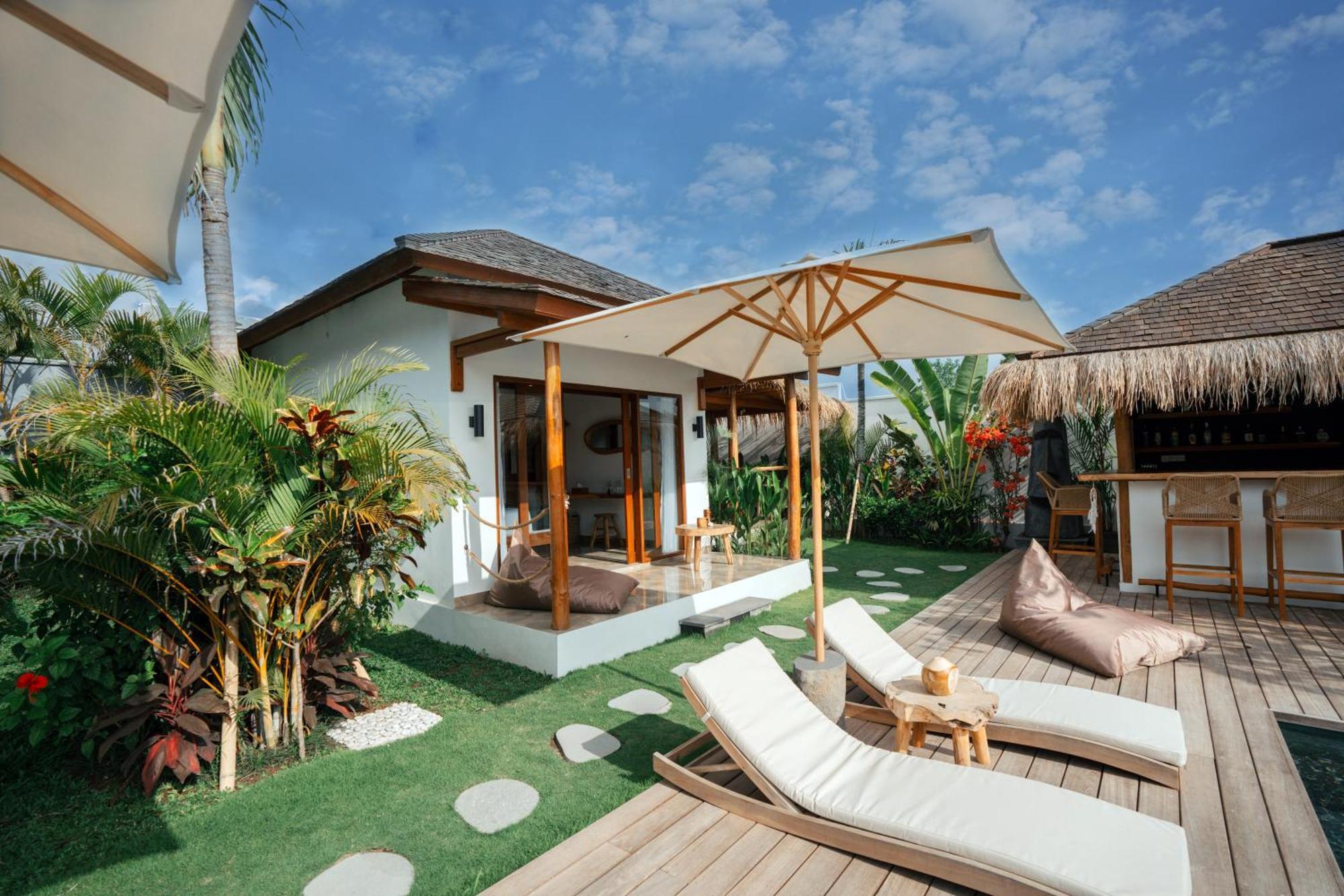 Ehoa Bali Nyanyi Boutique Hotel - In Front Of Entrance To Nuanu Tanah Lot Exterior foto
